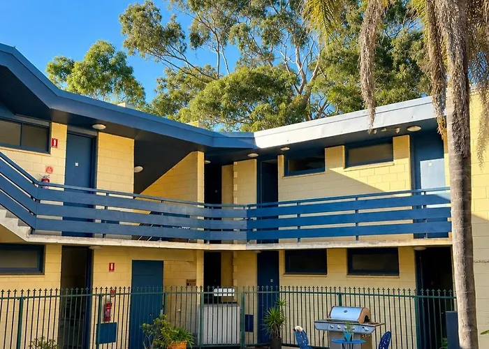 Motels Pathfinder