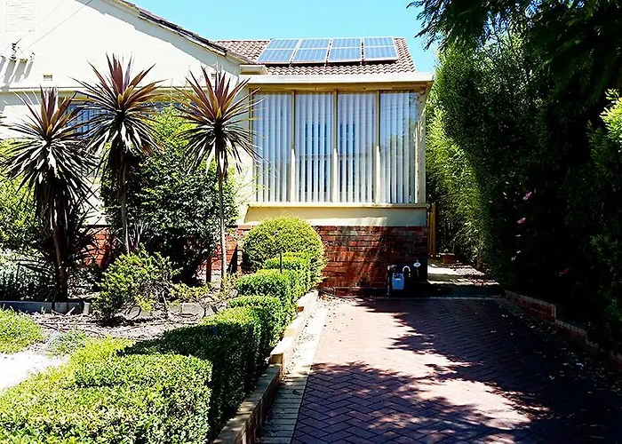 Guest house: Deco Family House